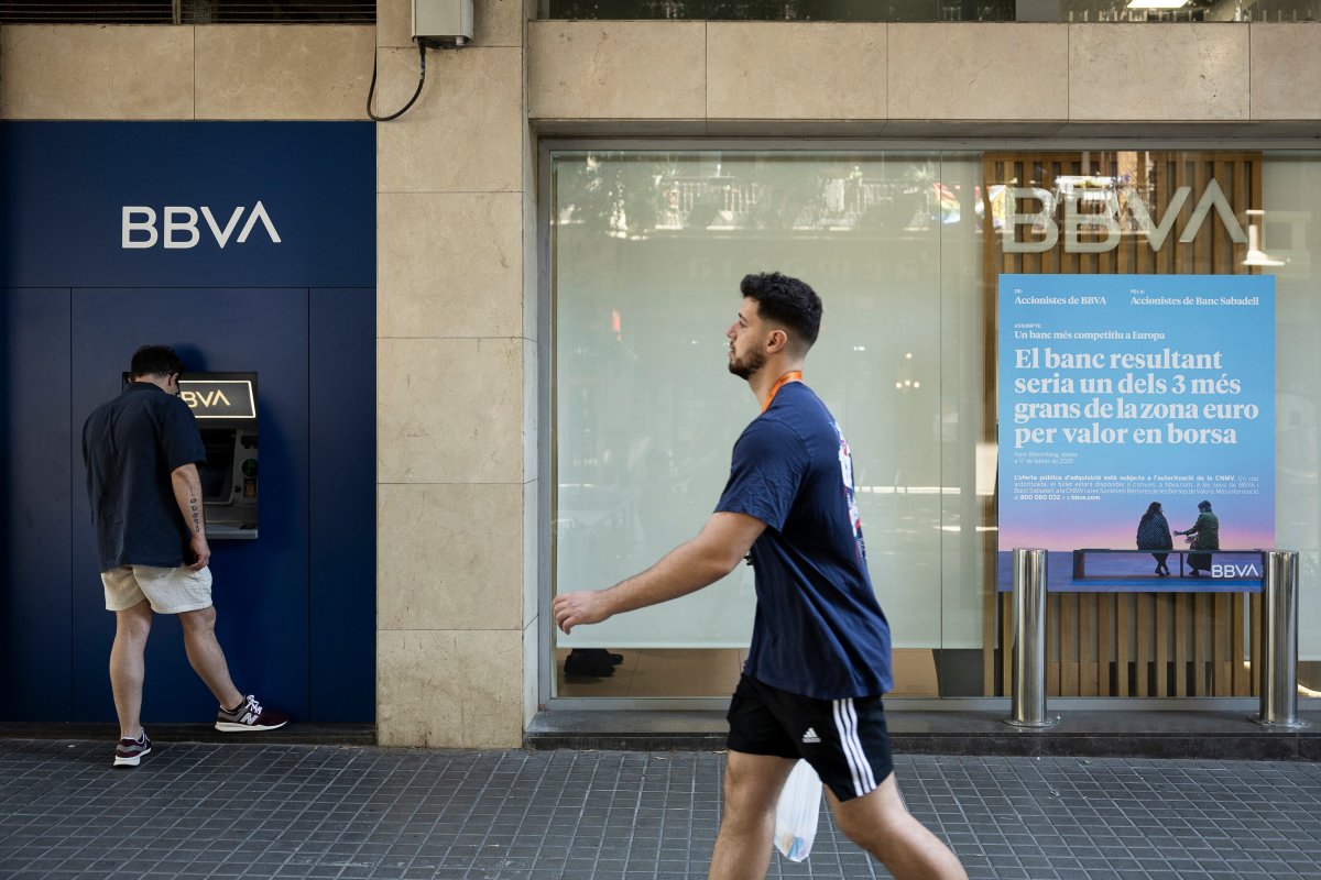 Desarrollo: Especial: El Bbva Volverá A Ajustar A Finales De Agosto La Ecuación De Canje De La Opa Sobre El Sabadell