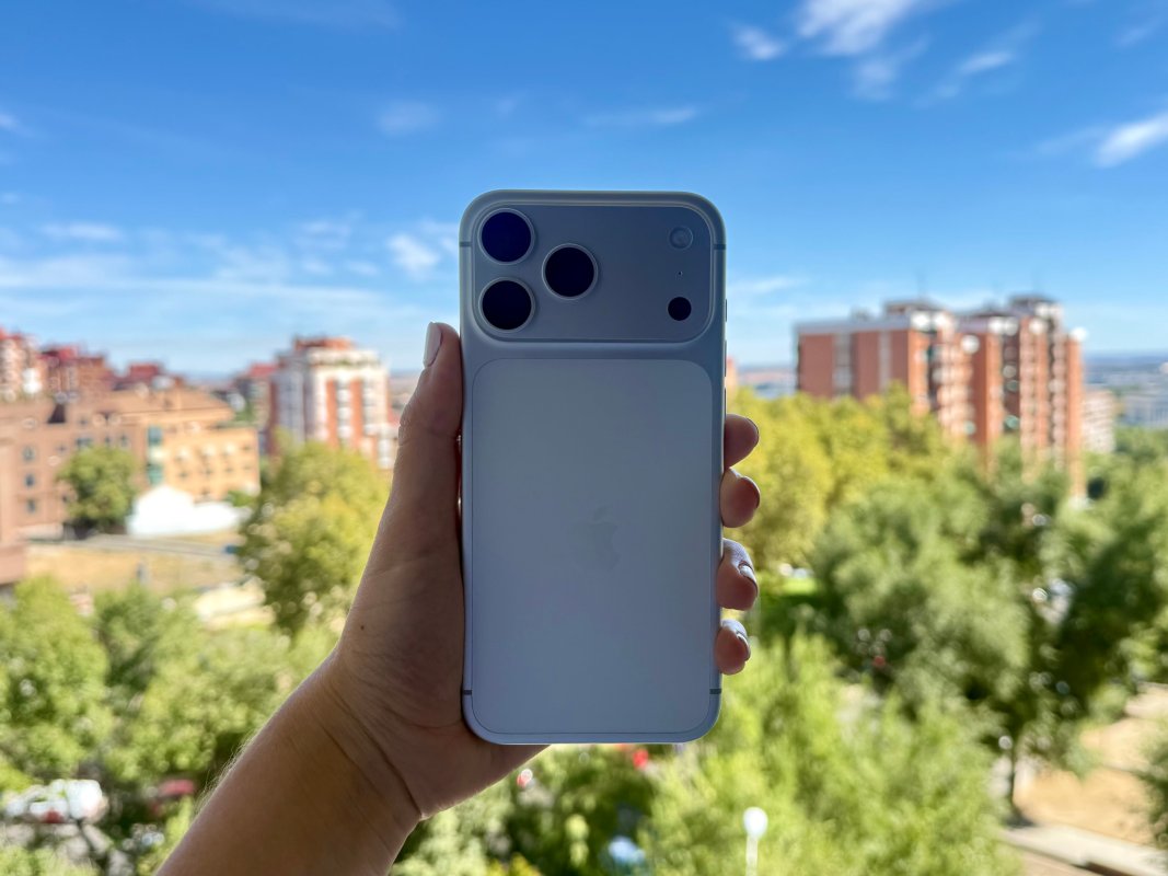 Breaking: Iphone 17 Pro Max: Lo Excelente Y Lo Peor Del Móvil Más Potente De Apple