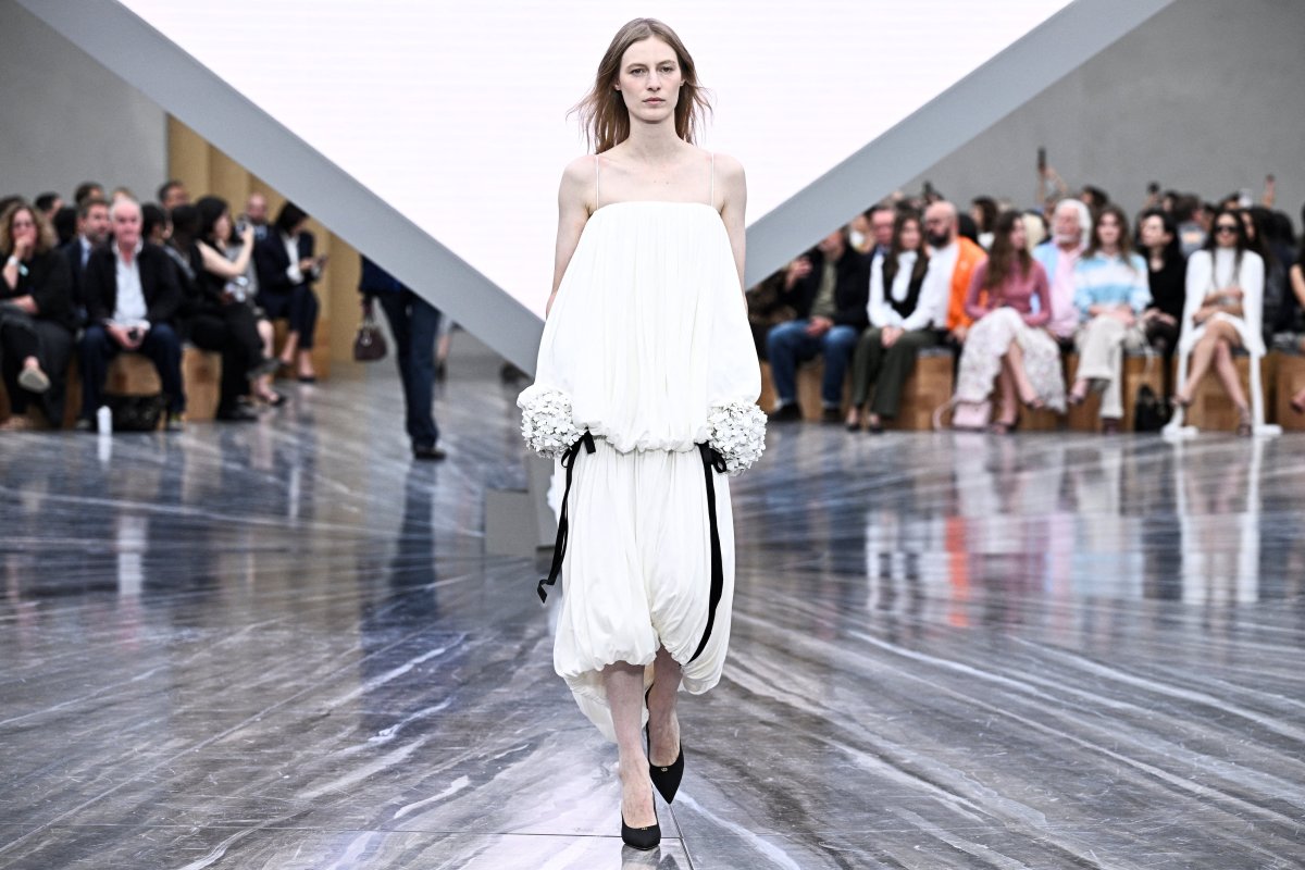 Especial: Jonathan Anderson Debuta En Dior Redefiniendo La Idea De Buen Gusto