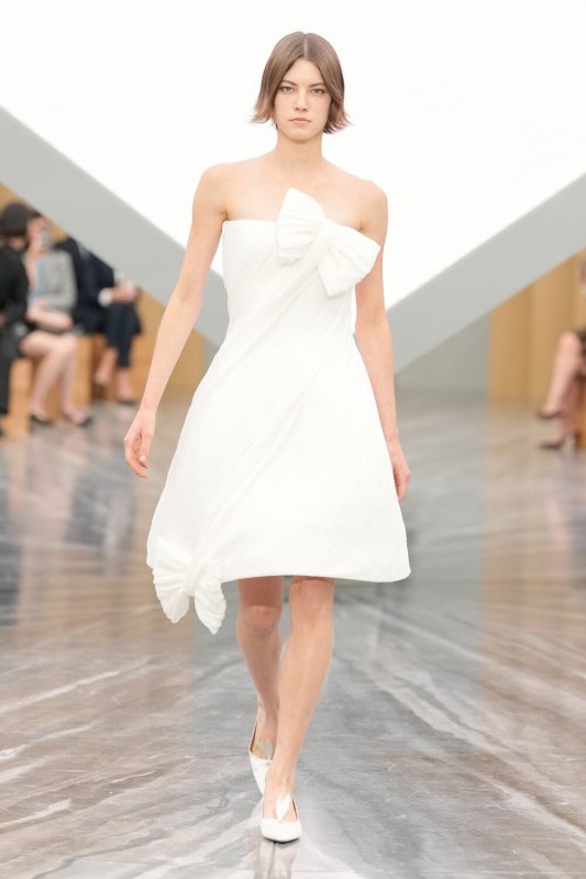 Se Confirma: Desarrollo: La Primera Colección De Jonathan Anderson Como Director Creativo De Dior