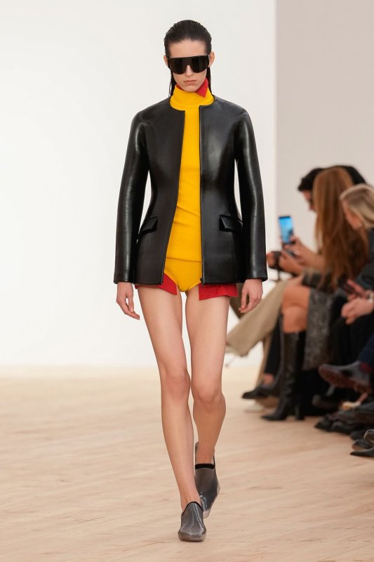 Una Liturgia Común: De La España Tecnicolor De Loewe A La “Ropa Dura Para Tiempos Duros” De Rick Owens