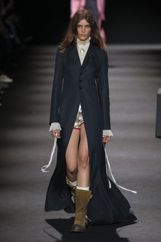 Ann Demeulemeester: entre Jim Morrison y Jane Austen