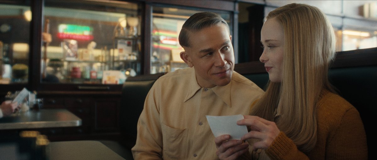 Charlie Hunnam, El Psicópata Ed Gein De ‘Monstruo’ En Netflix: “Llegué A Preguntarme Si Tendría El Talento Suficiente Para Esto”