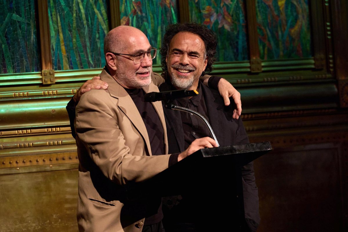 Arriaga e Iñárritu: ¡Qué abrazo más chingón para la cultura global en español ante un mundo polarizado!