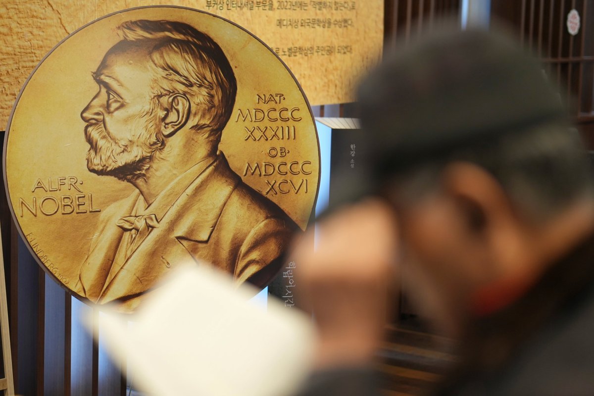 Últimas Noticias: Especial: Información Exclusiva: Por Qué Una Ia Nunca Debería Recibir Un Premio Nobel