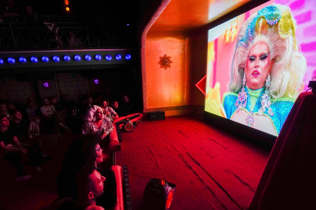 Ir Los Domingos Al Bar A Ver ‘Drag Race’ En Pantalla Grande: “Es El Fútbol De Los Gais... Y Del Resto Del Colectivo Lgtbi+”