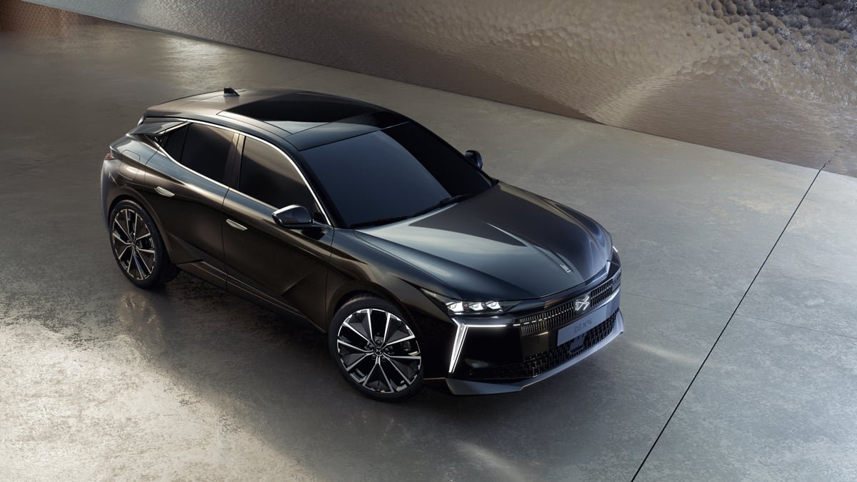 Análisis: Ds Nº4: Cómo Un Coche Eléctrico Se Ha Convertido En El Inesperado Accesorio De Alta Costura
