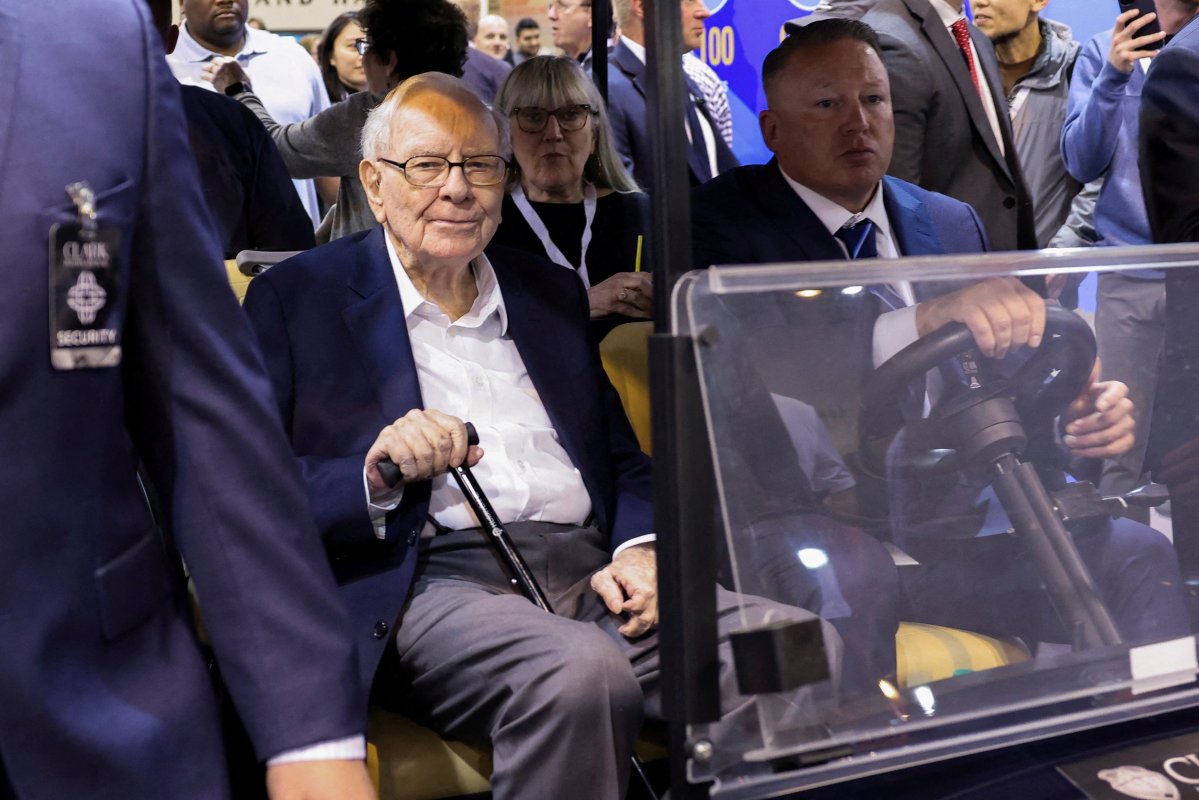 Warren Buffett se hace más rico con Google: gana 1.500 millones de dólares con el ‘rally’ de Alphabet en pocas semanas