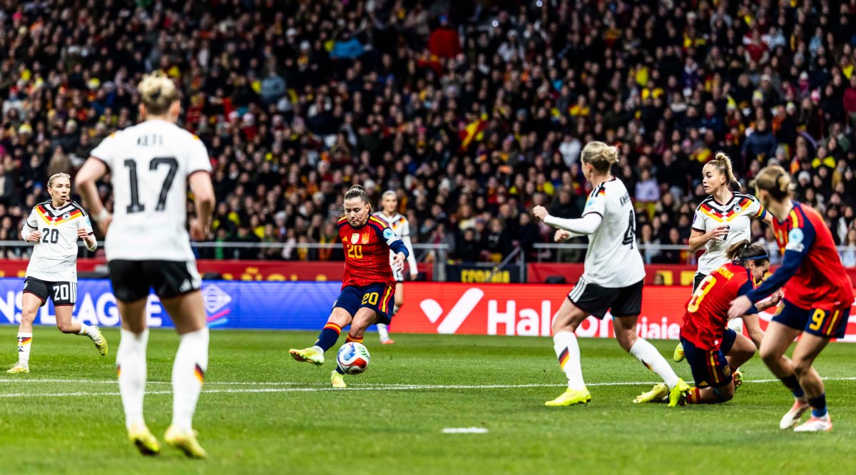 Información Exclusiva: Claudia Pina, Tras Levantar La Nations: “Me Hace Especial Ilusión Porque Es Mi Primer Título Con La Selección”