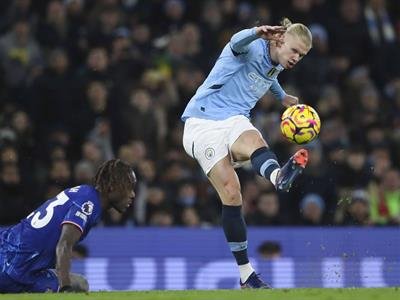 Erling Haaland: logra su gol 100 en Inglaterra