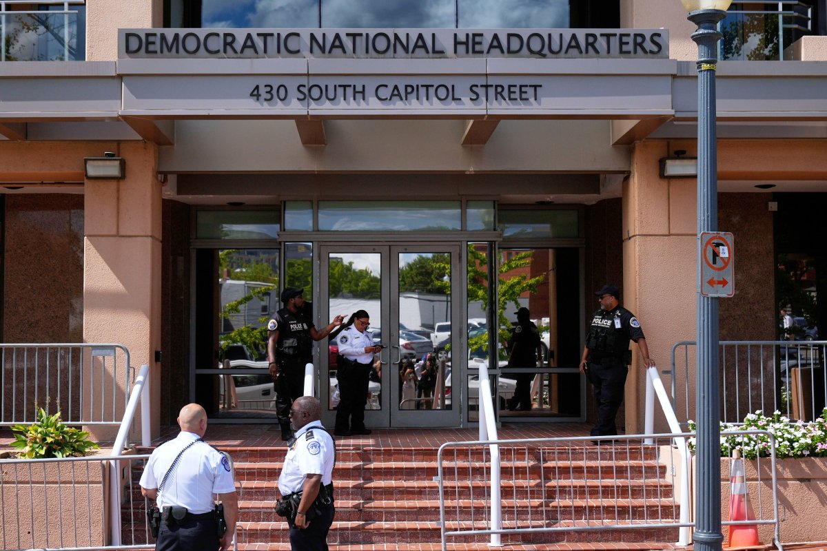 Breaking: El Fbi Detiene A Un Sospechoso De Colocar Dos Bombas Caseras Junto A Las Sedes De Republicanos Y Demócratas El 6 De Enero De 2021