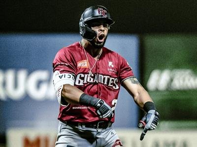 Desarrollo: Gigantes Del Cibao: Se Afirman En El Tercer Lugar, Al Ganarle Al Licey