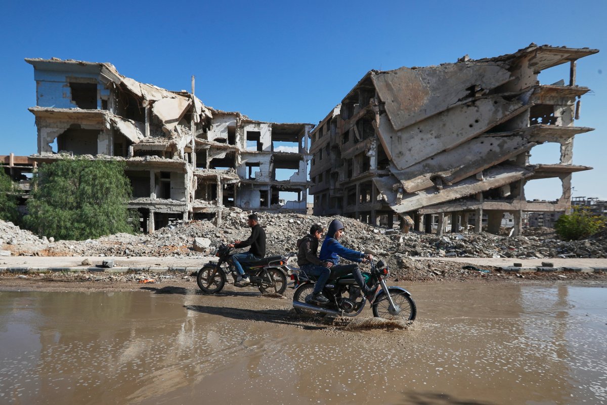 Siria Celebra Un Año Sin La Dictadura De El Asad Entre La Ilusión Y La Inquietud