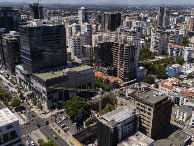 Se desacelera el crecimiento de préstamos para consumo