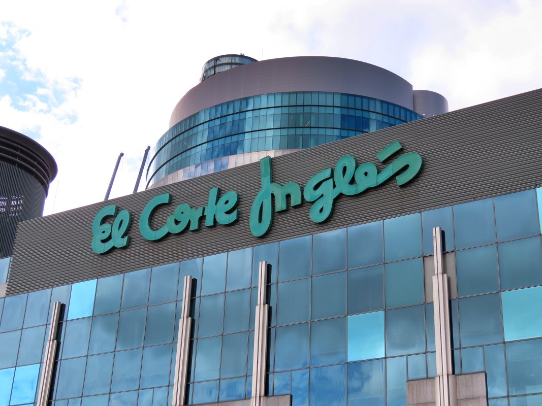 Últimas Noticias: El Corte Inglés Amortiza 450 Millones De Deuda Y Retrasa Hasta 2026 Su Programa De Pagarés