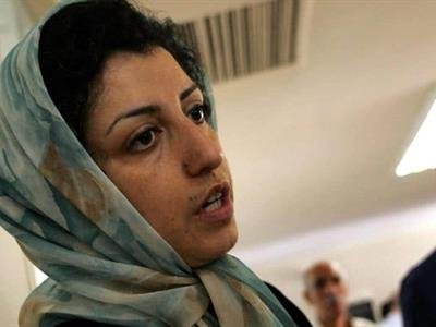Narges Mohammadi detenida "de forma violenta" en Irán