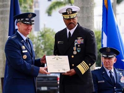 Evan L. Pettus, Reciente Jefe De Comando Sur De Ee.uu., Asume Funciones