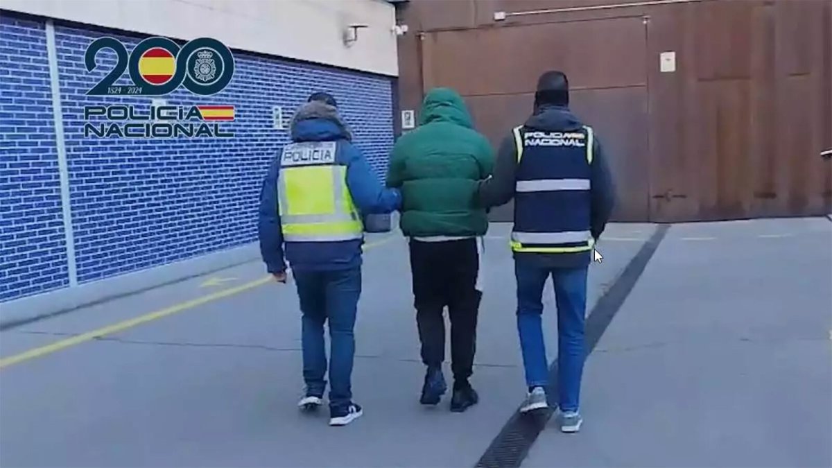 Análisis: “Yo Me He Visto Ya En Seis Bases De Datos”: Dónde Acaba La Información Que ‘Hackean’ A Empresas Españolas