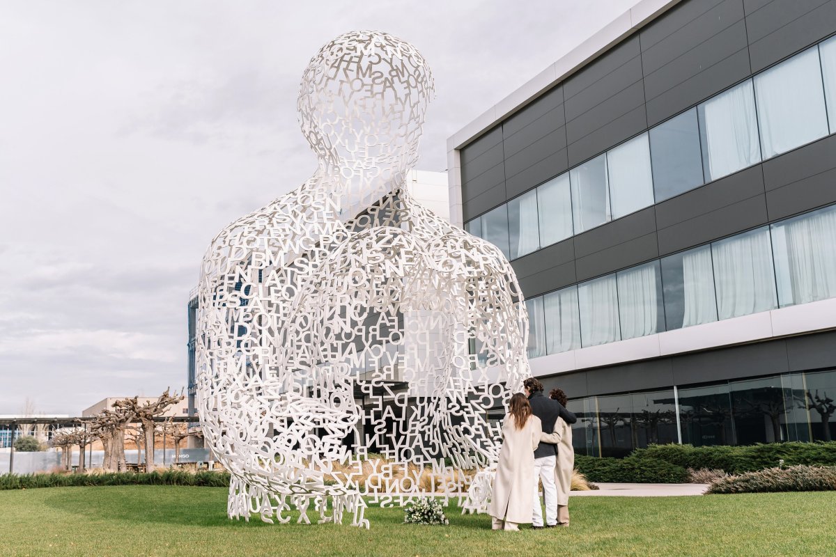 La Muerte De Isak Andic, El Secreto Que Guarda La Montaña De Montserrat