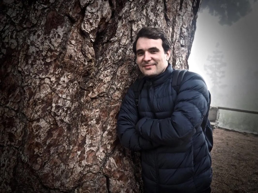 El drama de un periodista deportivo francés condenado a siete años de prisión en Argelia por viajar a hacer un reportaje