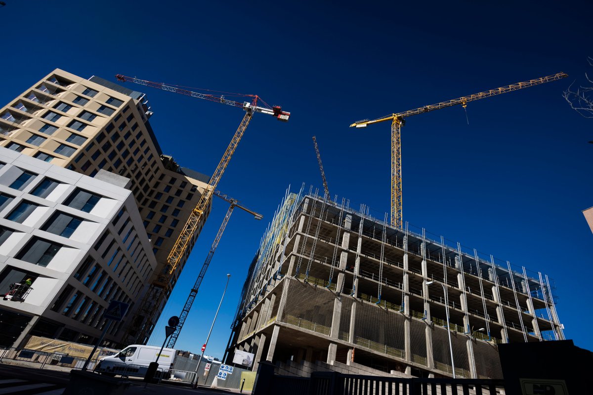 Bruselas Recomienda Menos Burocracia En Las Licencias De Vivienda Para Poner En El Mercado 650.000 Pisos Más Al Año