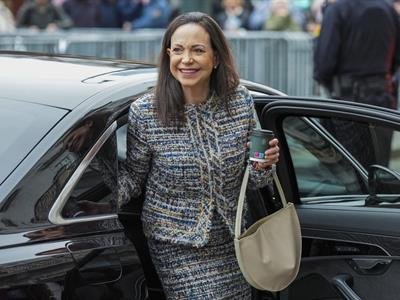 María Corina Machado fractura vértebra durante viaje a Oslo