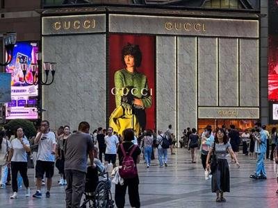 Investigación por explotación laboral alcanza a 13 marcas de moda