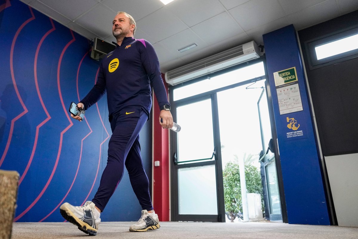 El Barça cierra en Villarreal el año más feliz de Flick