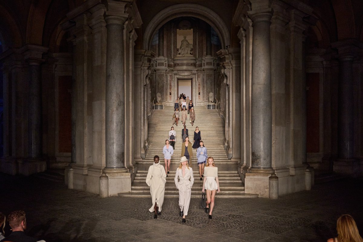 Especial: La Visión Que Tuvo Achille Maramotti Al Fundar Max Mara Sigue Vigente. Quedó Patente En El Desfile ‘Resort’ Con El Que La Firma Arrancaba Festejos Por Su 75 Aniversario