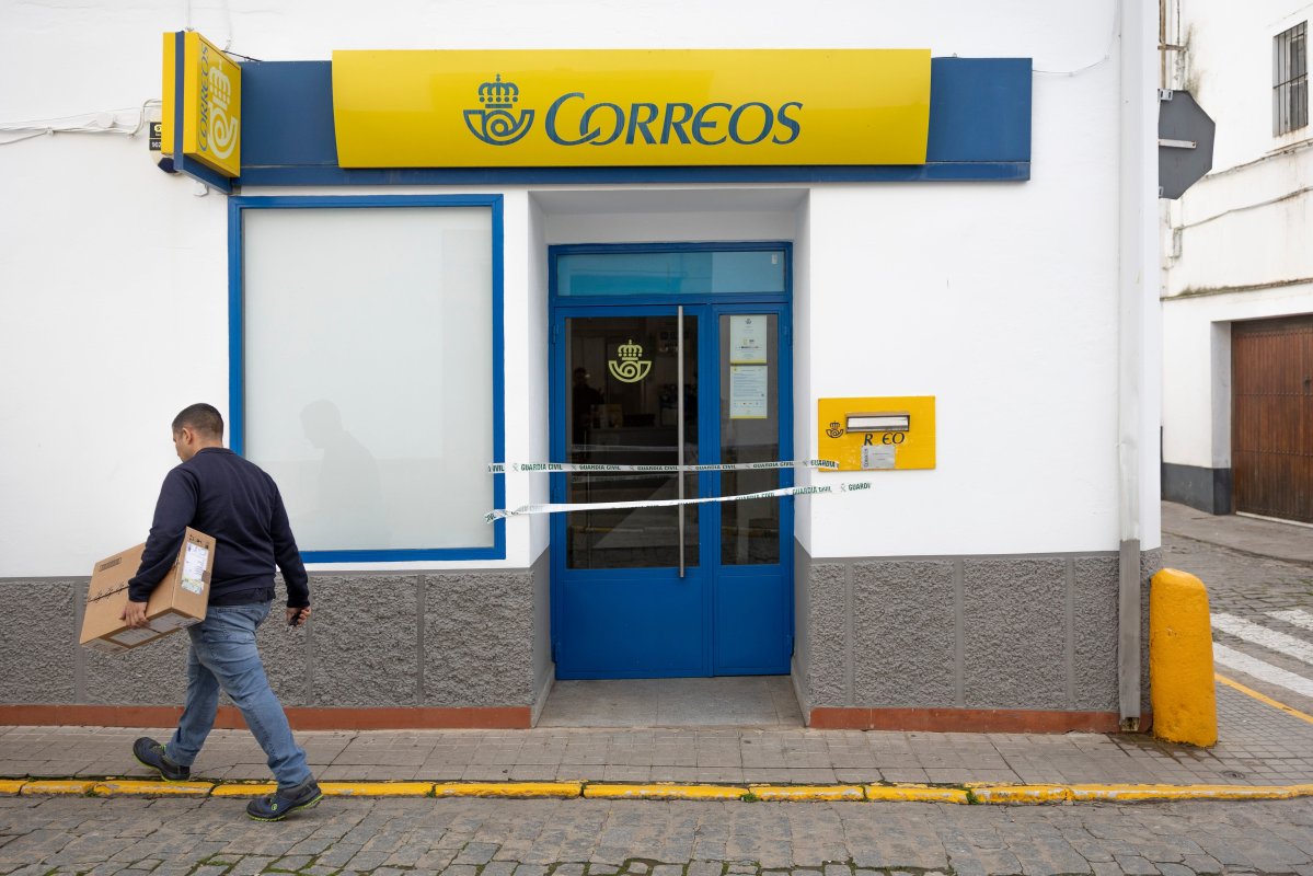 Correos sube un 7,9% los sellos nacionales y un 5,5% los paquetes para 2026