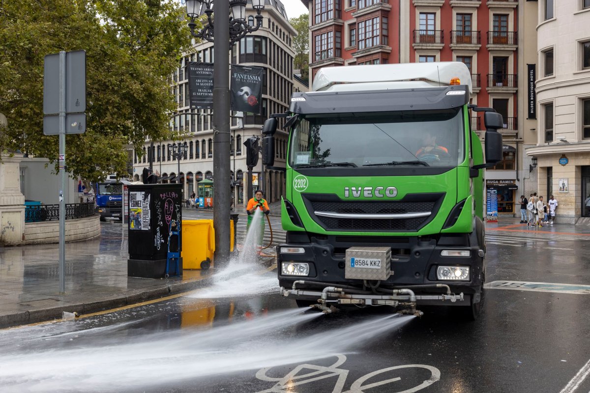 Últimas Noticias: Empleados De Guardia: Los Vigilantes De Las Uvas