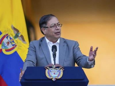Gobierno colombiano sube un 23.7 % el salario mínimo
