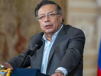 Trump dice destruyó muelle en Venezuela y Petro dice es fábrica