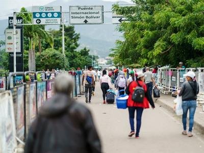 Despliegue De Soldados En Frontera Con Venezuela Por Colombia