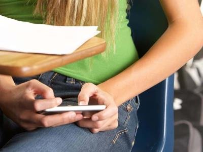 Últimas Noticias: Bolivia Prohíbe El Uso De Celulares A Escolares Y Docentes En Las Aulas