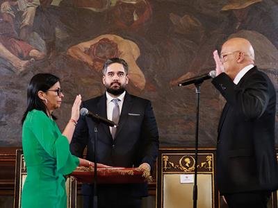 Delcy Rodríguez Asume En Venezuela Bajo Estado De Excepción