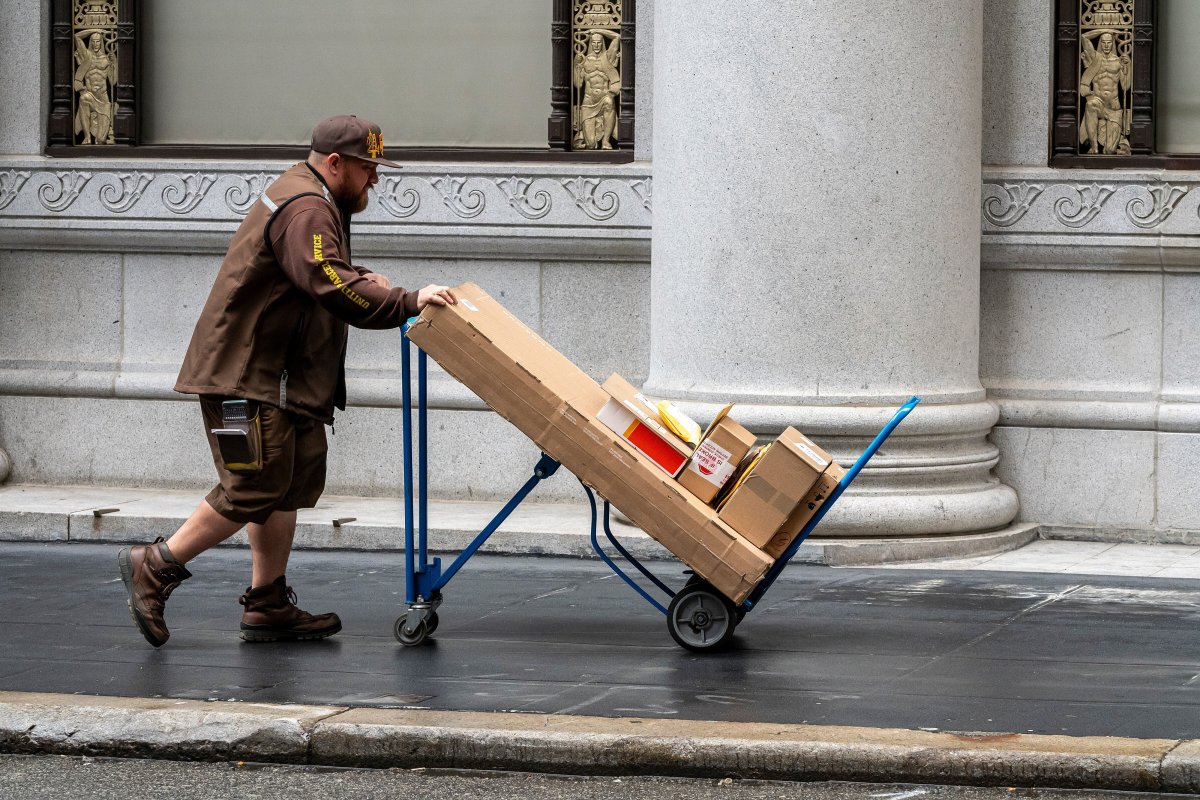 La economía de Estados Unidos crea empleo al nivel más bajo desde la pandemia