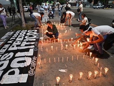 Opositores esperan "ansiosos" las excarcelaciones en Venezuela