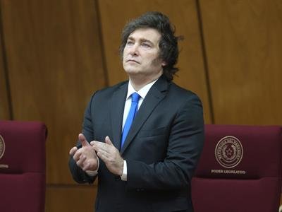 Javier Milei lanza perfiles de redes sociales en inglés