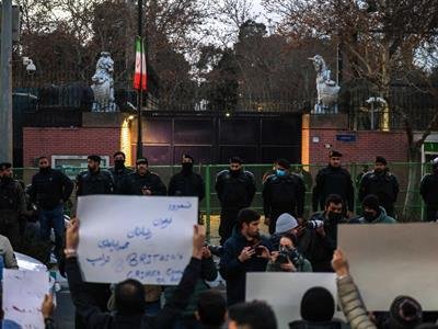 Unos 3,428 muertos en Irán por represión de protestas, según oenegé