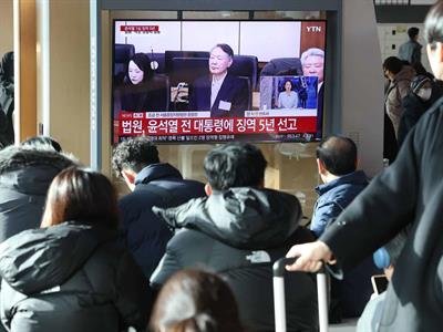 Yoon Suk Yeol condenado a 5 años de cárcel