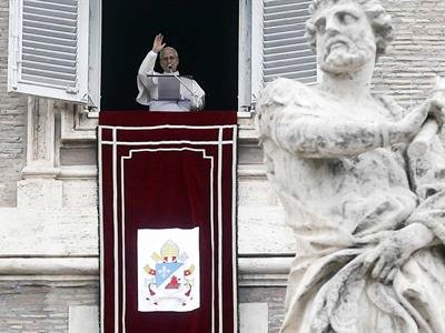 El papa León XIV lamenta accidente ferroviario de España