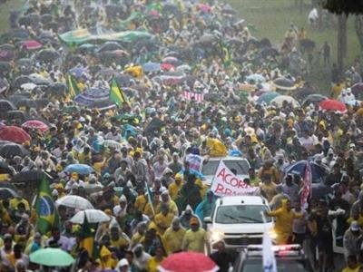 40 Hospitalizados Por Rayo Que Cayó Cerca De Seguidores De Bolsonaro