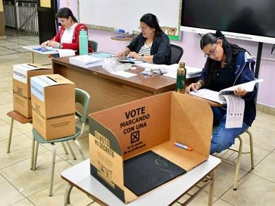 Inicia Elección Presidencial En Costa Rica