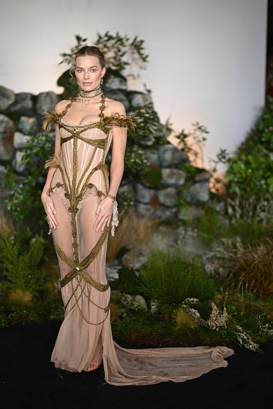 Últimas Noticias: Reportan Que Erotismo Gótico: Cómo Margot Robbie Usa La Moda Para Promocionar ‘Cumbres Borrascosas’