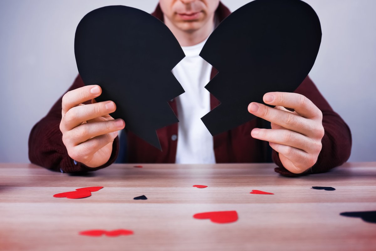 Últimas Noticias: En Directo: ¿Pondrías A Una Cucaracha El Nombre De Tu Ex? Cuando La Venganza Y El Humor Protagonizan San Valentín