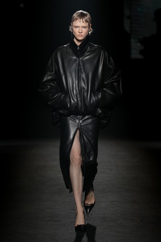 Análisis: Balenciaga Revuelve Su Archivo