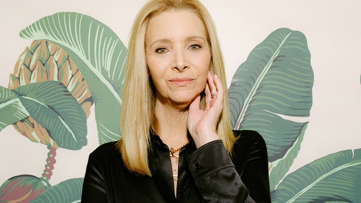 Lisa Kudrow: “Cuando me miro en el espejo digo, vale, pues me he hecho mayor. Perdón por no haberme muerto”