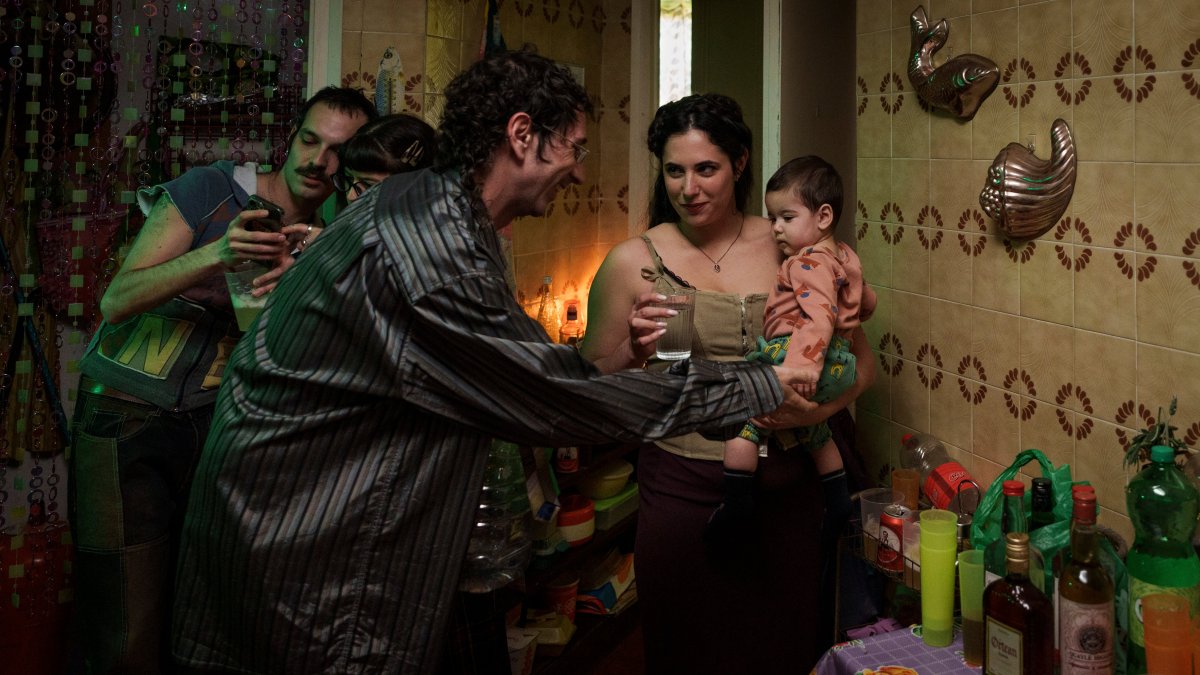 Las creadoras de ‘Yo siempre a veces’, la serie sobre ser madre soltera: “La precariedad lo está marcando todo, la gente se ve desbordada”