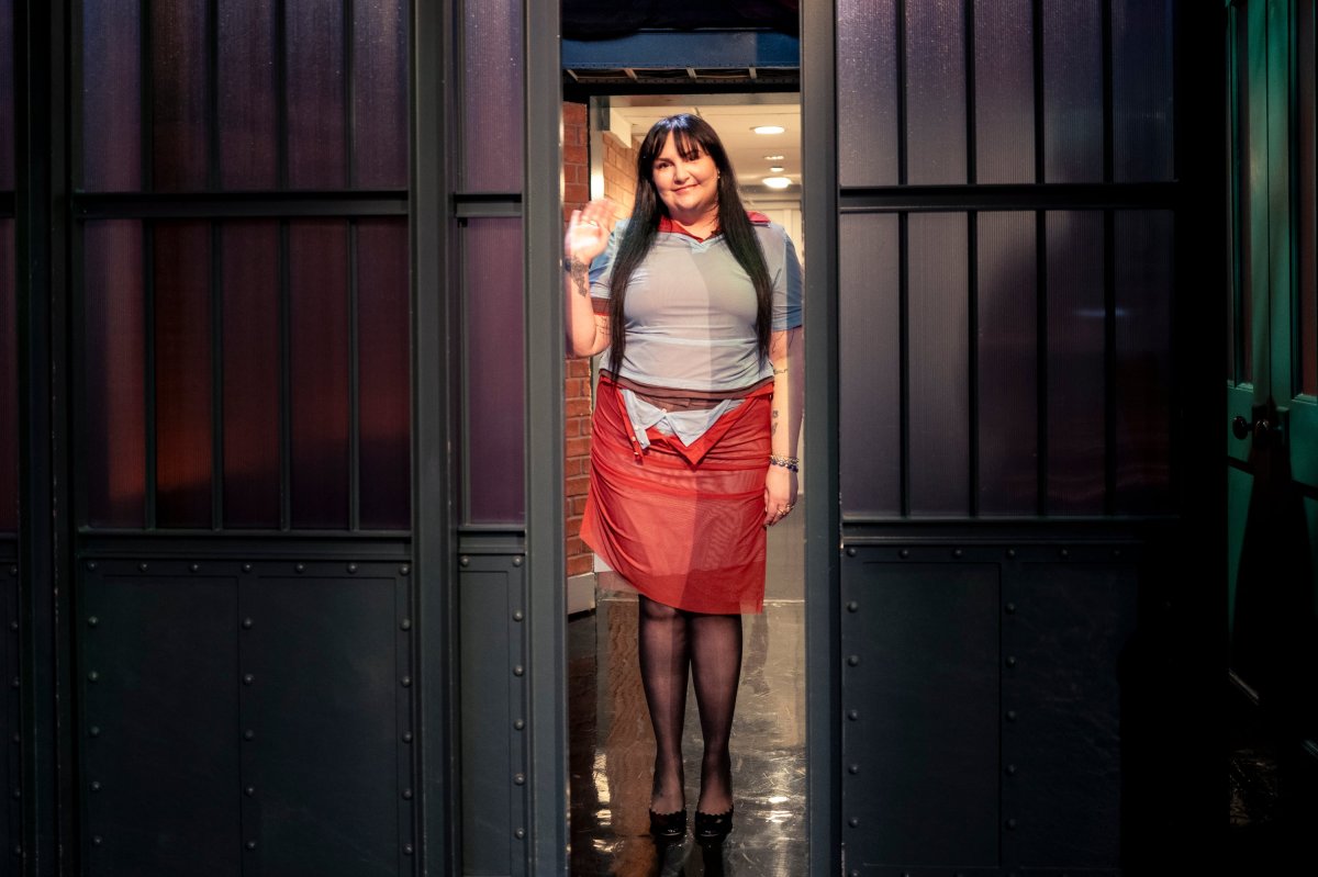 La falda “estallada” de Lena Dunham: un guiño de moda que habla de trauma